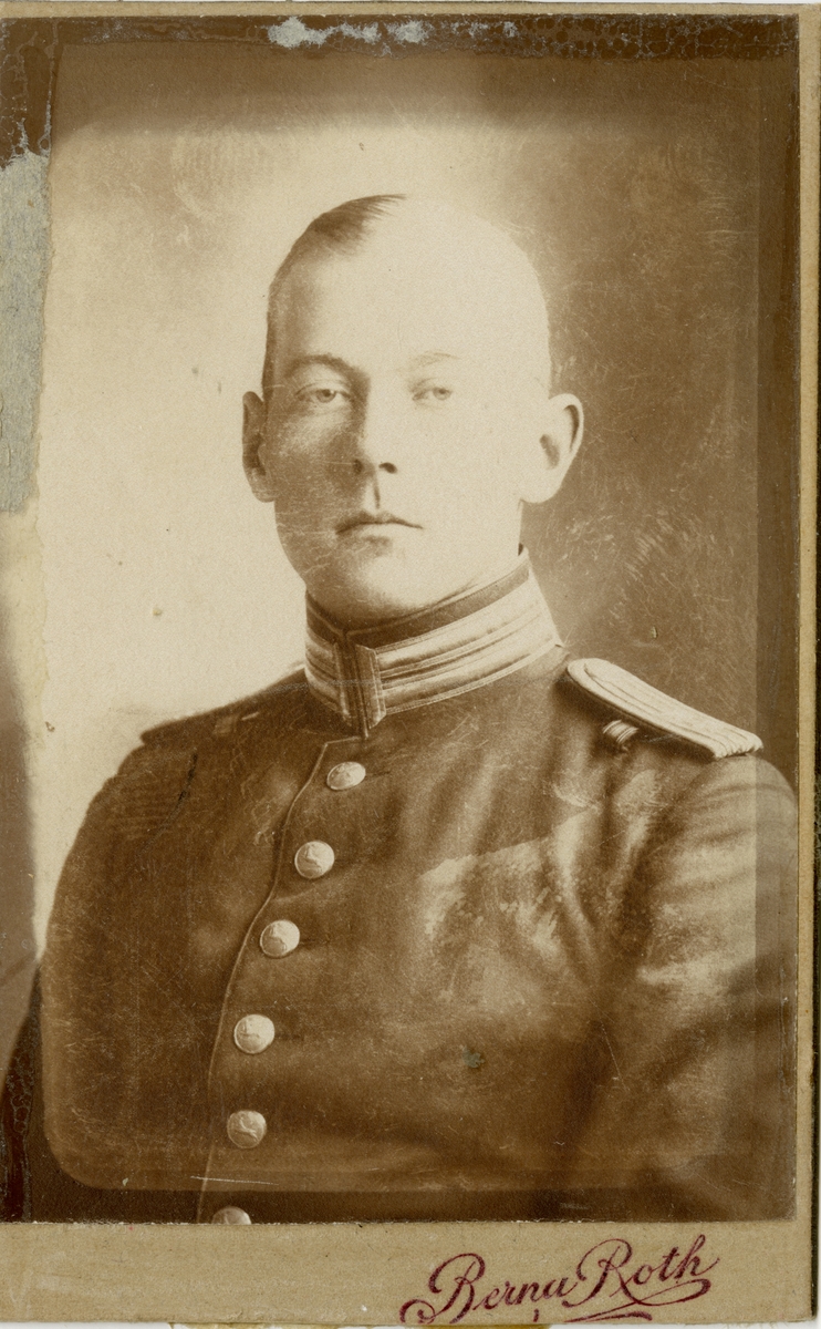 Porträtt av Gustaf Sture Palm, löjtnant vid Hälsinge regemente I 14.