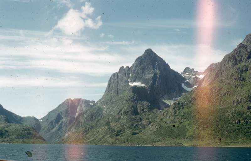 Fjord og fjell, Hvor