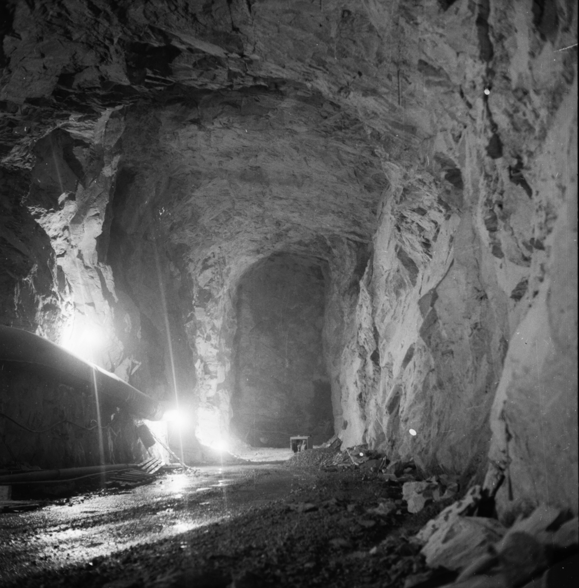 Vardens arkiv. "Utbygging av kraftstasjon. Rjukan III" 06.01.1954