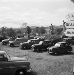 Bilutstillingen på ytre Kongsgård 1953. A/S Autocar og Maski