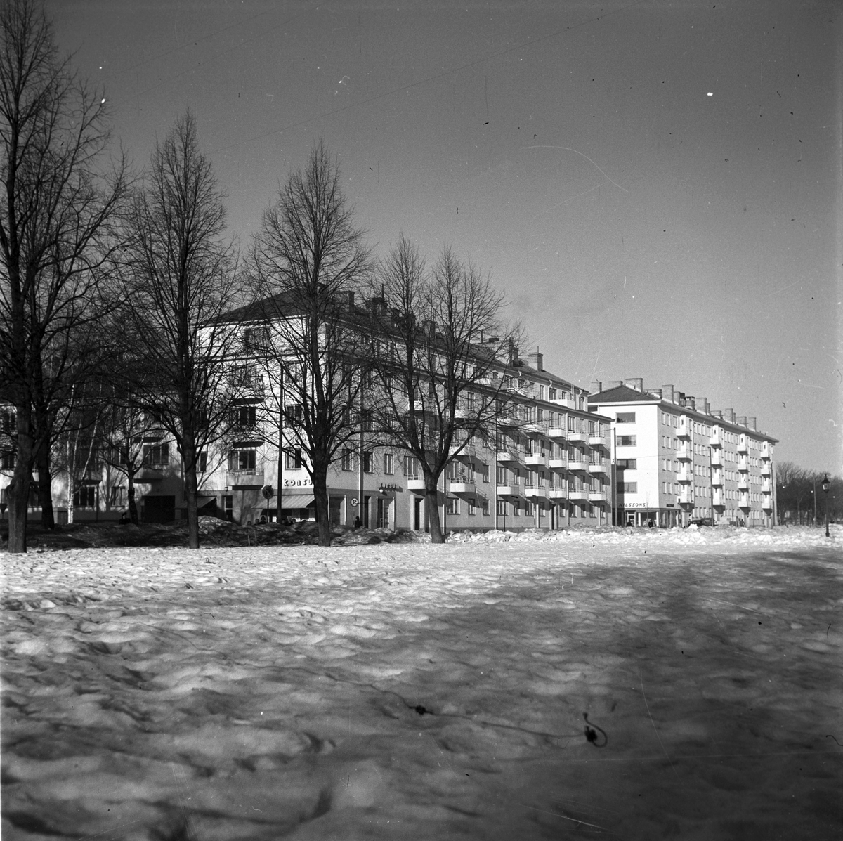 Stadsvy över nybyggda fastigheter på Norra Kungsgatan.1948.