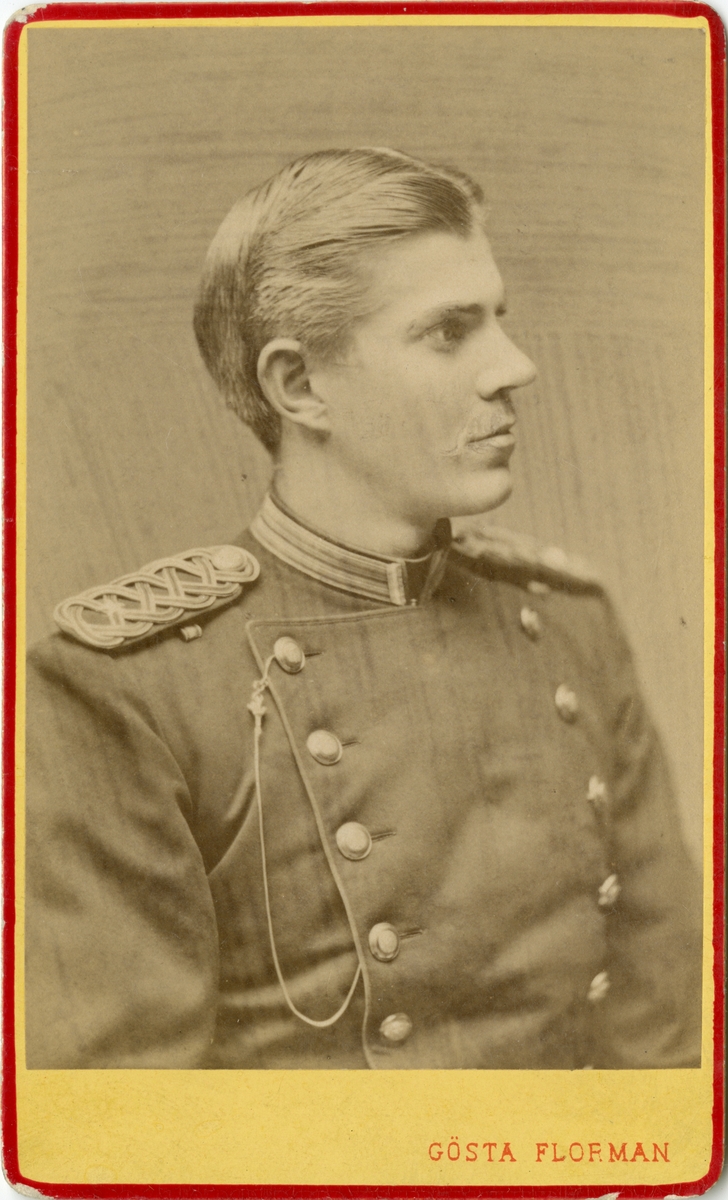 Porträtt av Olaus Laurentius Scherdin, underlöjtnant vid Västerbottens fältjägarekår I XIX.

Se även bild AMA.0009458, AMA.0021738 och AMA.0022085.