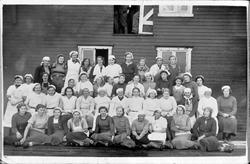 Hermetikkarbeidere på Bjugn Fabrikker