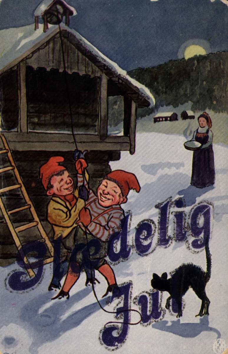 Julekort. Jule- og nyttårshilsen. To nisser ringer med klokka på stabburet. Ei kvinne kommer med julegrøt. Illustrert av Sverrer Knudsen. Datert 24.12.1919.