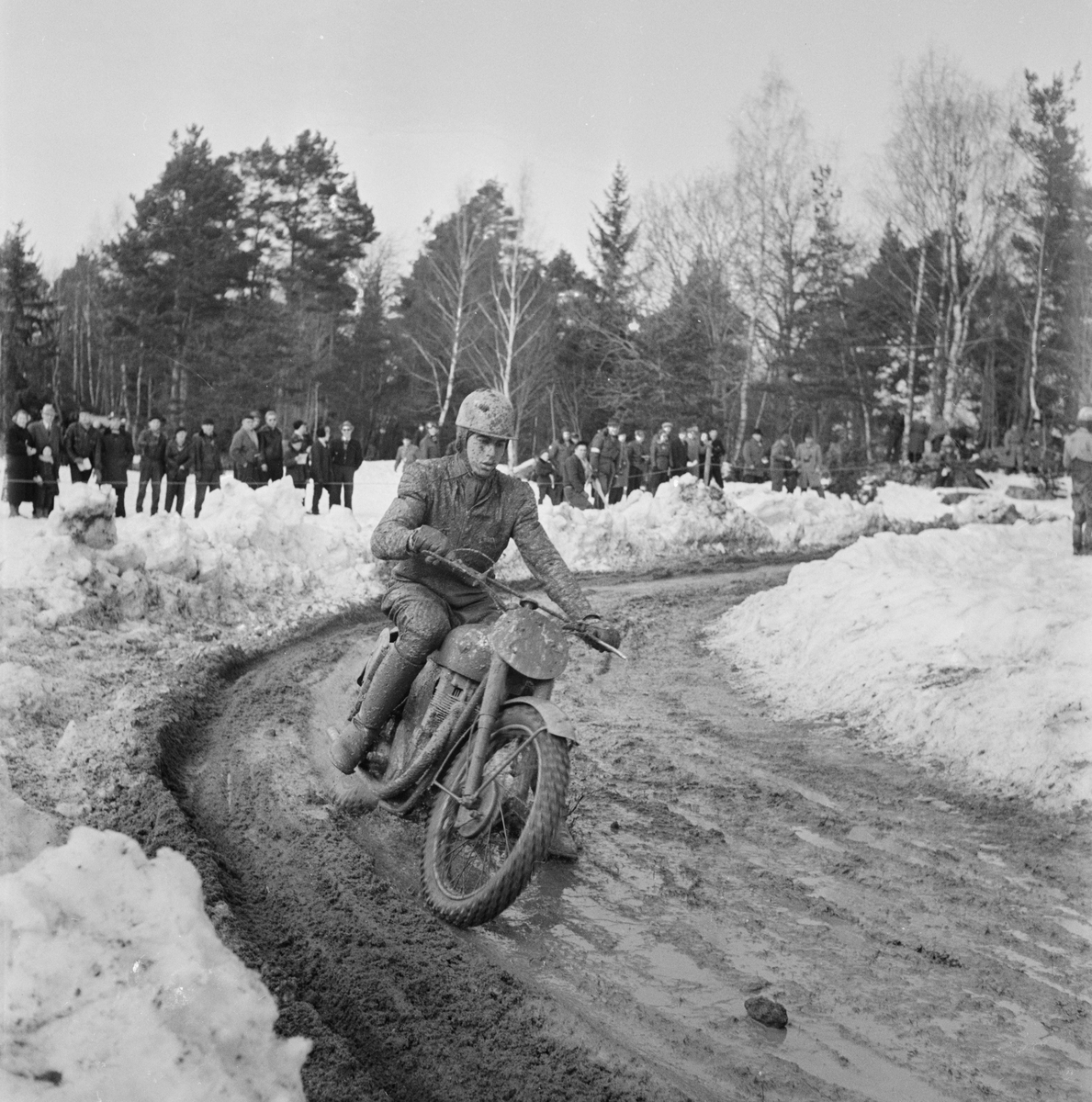 Motocross i Tjocksta, Danmarks socken, Uppland 1954