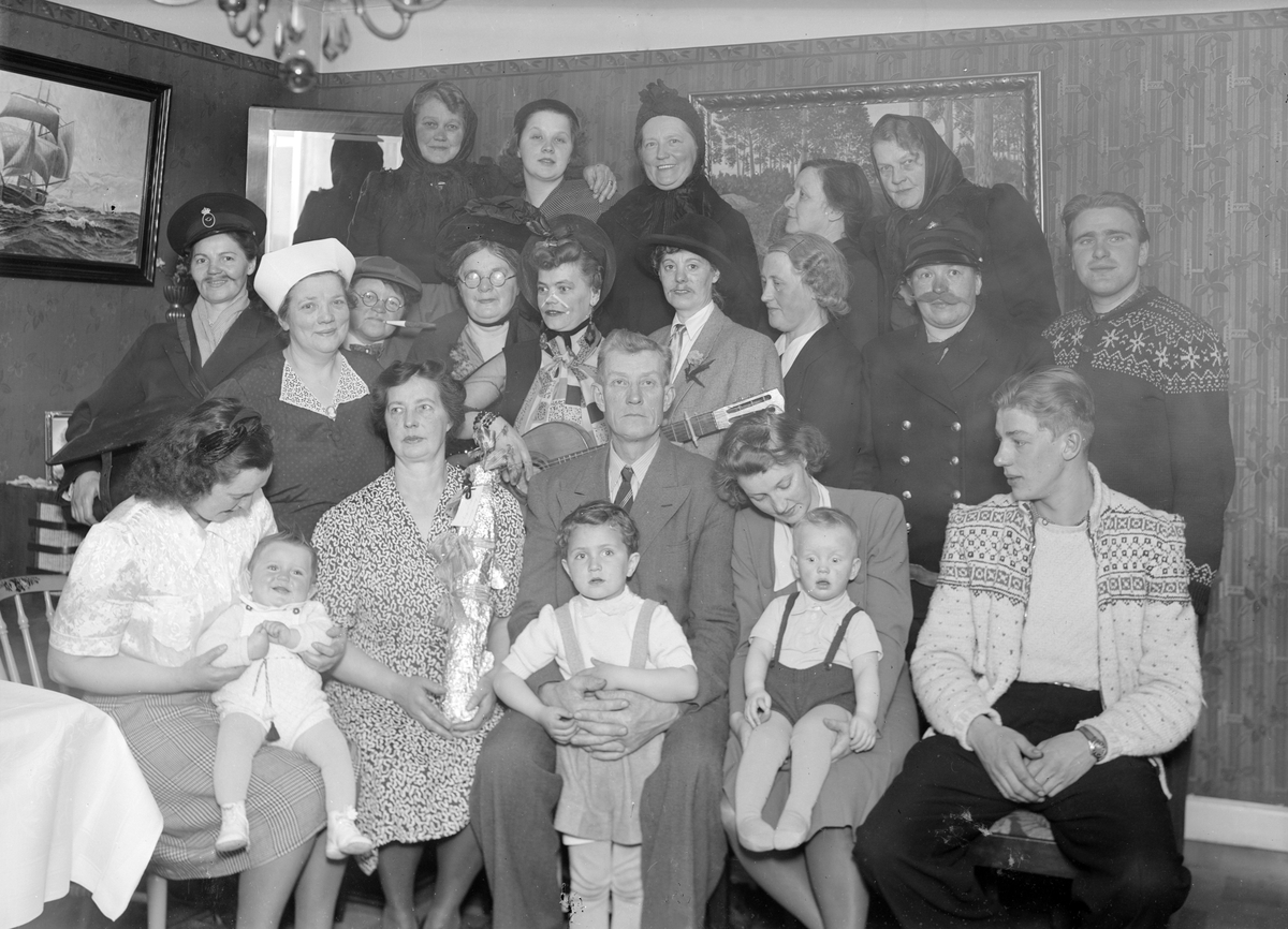 Familjen Virén, Sjöäng. Foto i april 1946.
