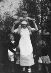 Alfhild Jørgensen, født Isaksen fra Gammelseter i Tranøy. Hu