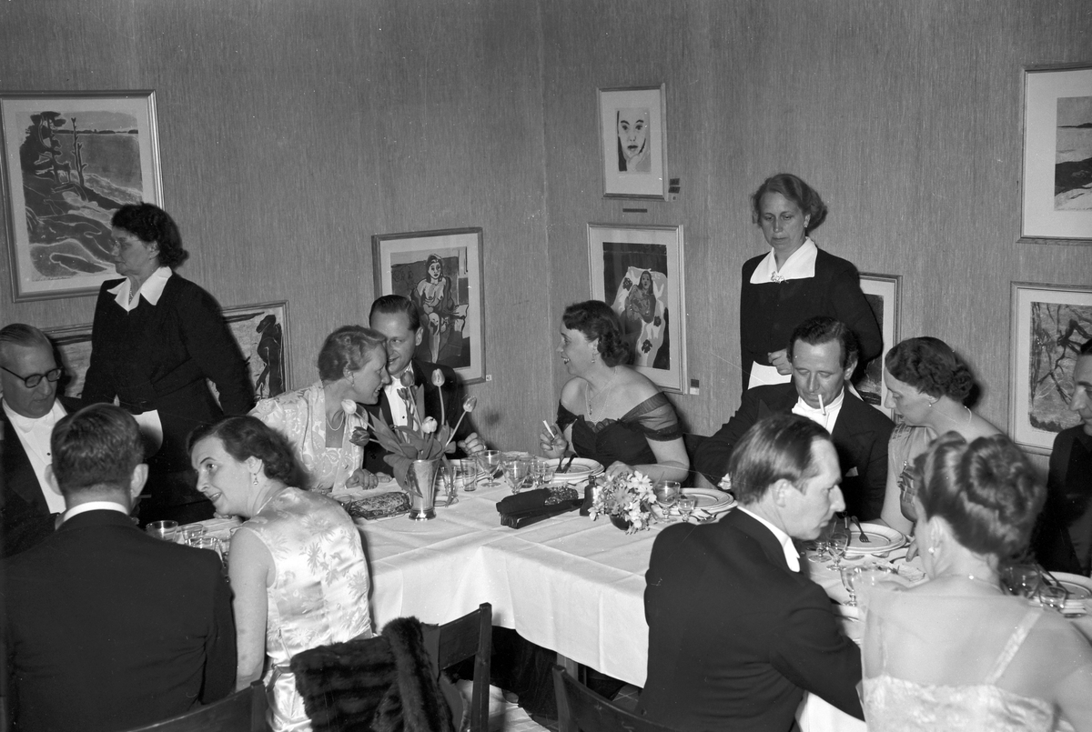Gästriklands Läkarföreningen firar jubileum på Museet.  24 april 1952.