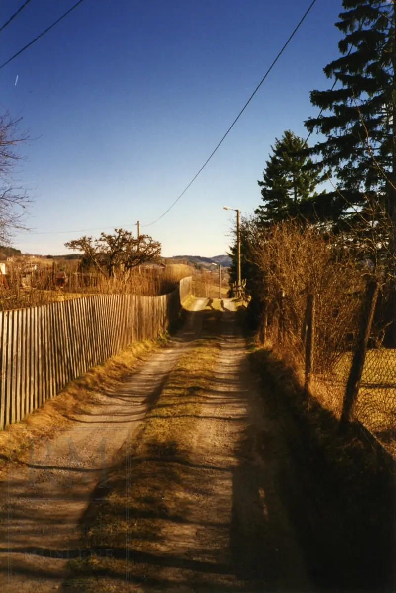 Bebyggelse og landskap i nærheten av Ringstad i Gran. Hadeland