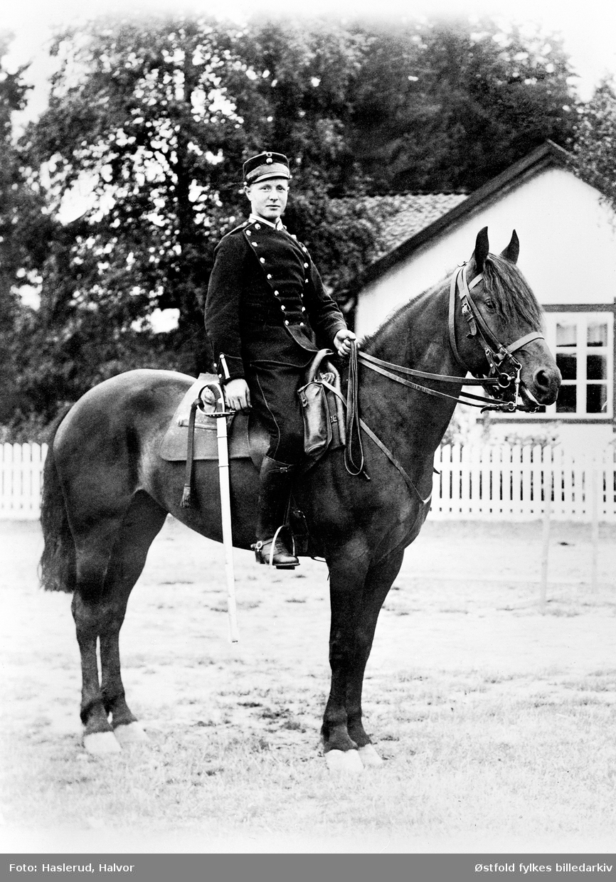 Ole Haakaas F.1900, gårdbruker fra Båstad, på militær- tjeneste på Gardermoen ca. 1918-20.