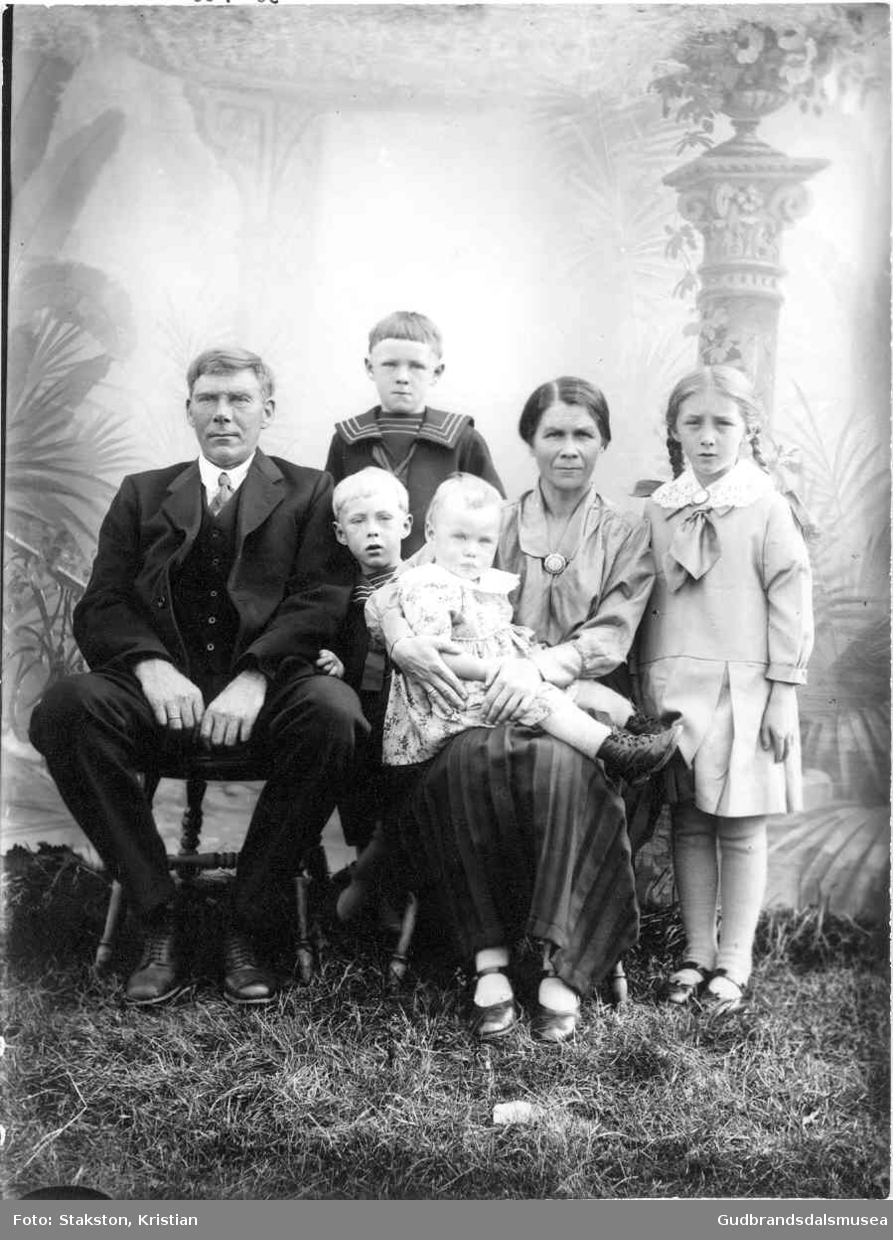 Anders Tidemansen (f. 1883) m.familie