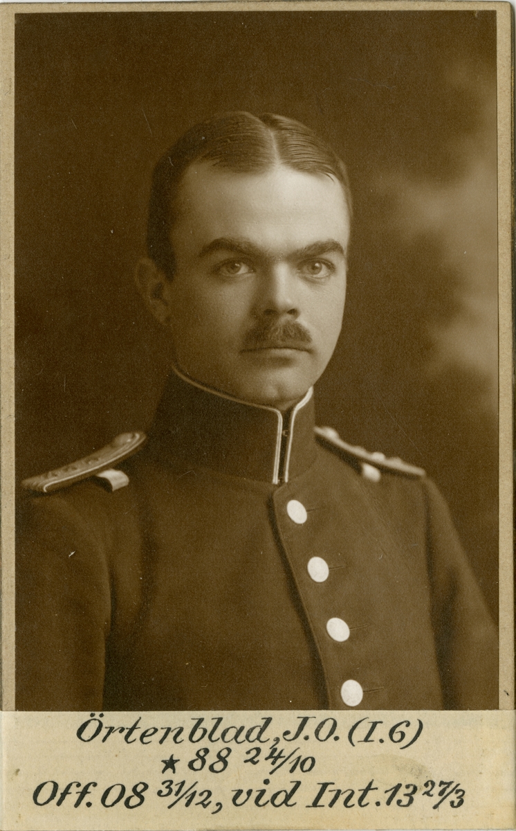 Porträtt av Johan Olof Örtenblad, officer vid Västgöta regemente I 6 och Intendenturkåren.