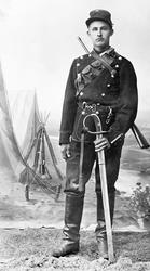 Hans Sundaas fra Skiptvet fotografert som soldat på Gardermo