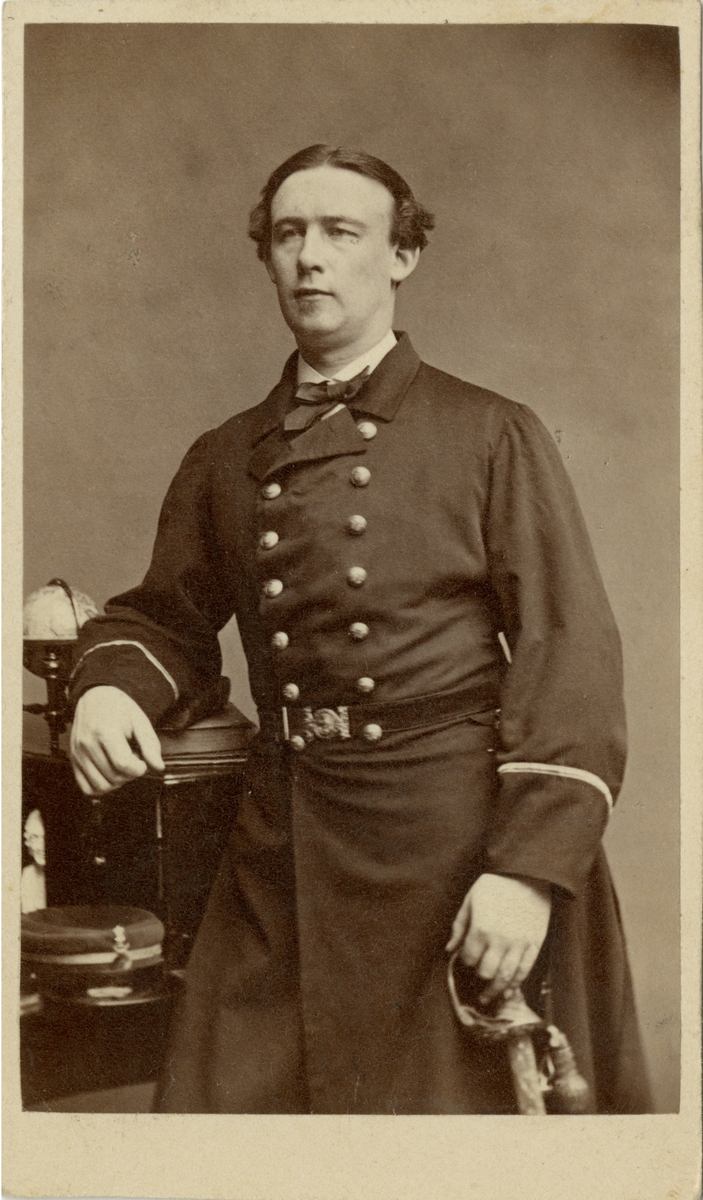 Porträtt av Henrik Gustaf Westman, officer i Flottan.