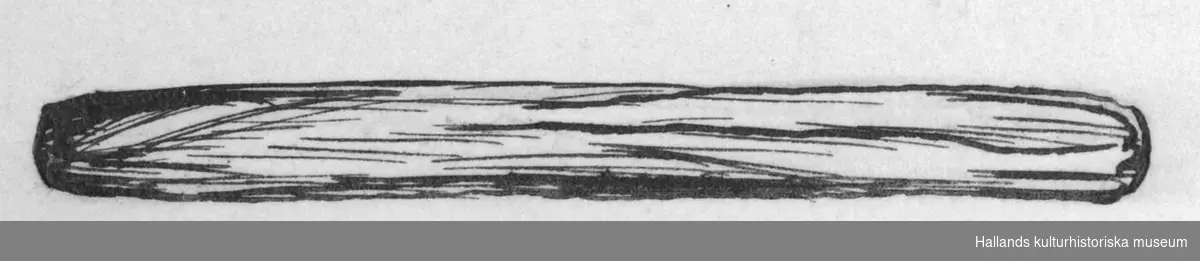 a) Mangelbräde i trä. Handtag med utskärningar, 2,5 cm tjockt. Märkt 1744.b) Kavel i trä för mangling, längd 79,5 cm, diameter 6 cm.