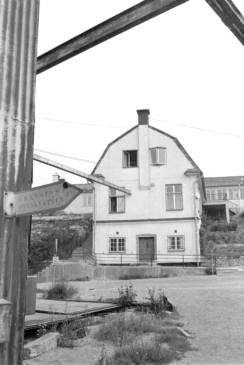 Ekensbergs varv 1970: varvskontoret, som tidigare varit Ekensbergs värdshus.