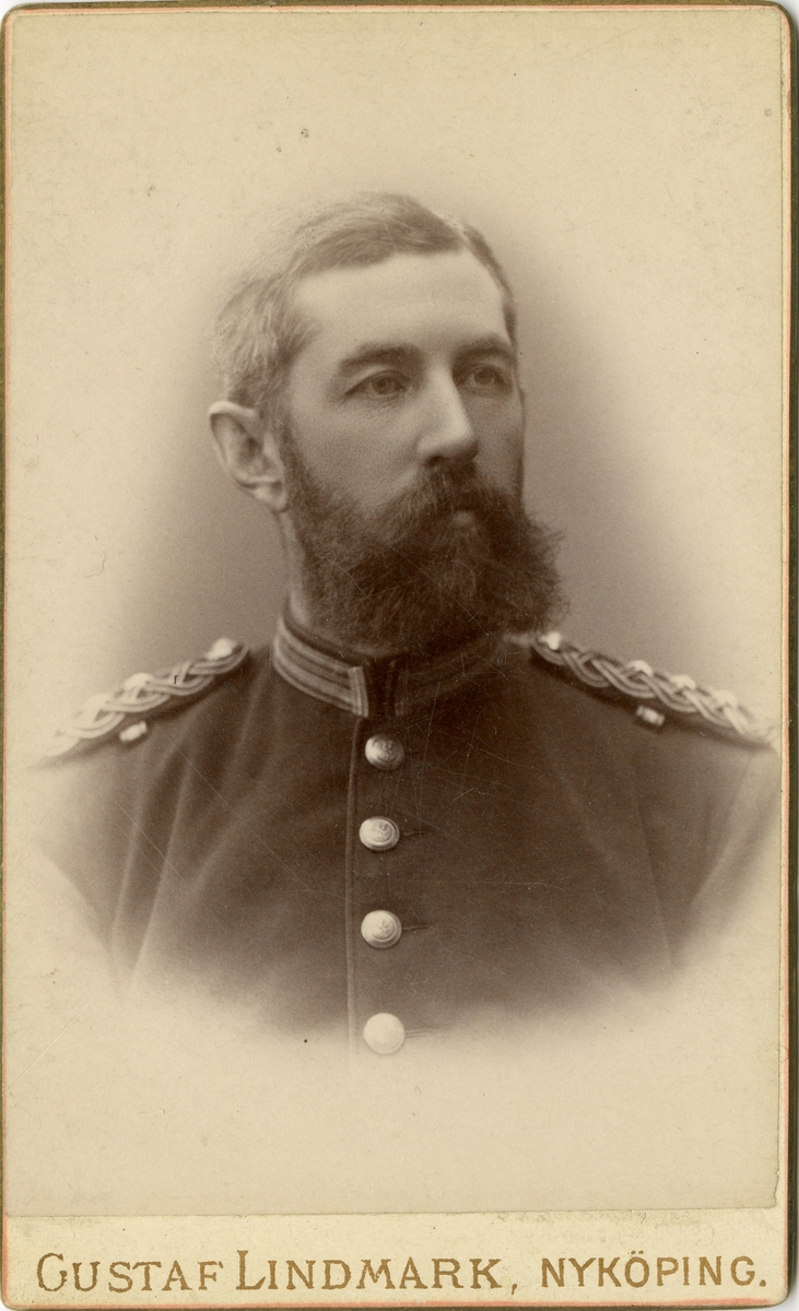 Porträtt av friherre Johan Knut Stiernstedt, kapten vid Södermanlands regemente I 10.

Se även bild AMA.0008503.