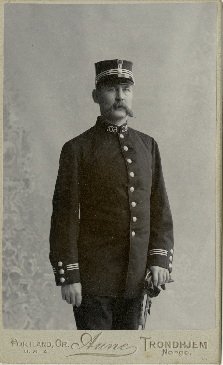 Porträtt av okänd norsk officer, möjligen A. Spørck vid Tredje Trondhjemske Brigade.