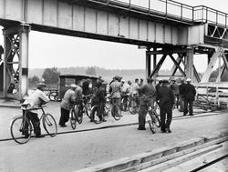 Sarpsbrua i Sarpsborg sprengt (ved ulykke etter underminerin