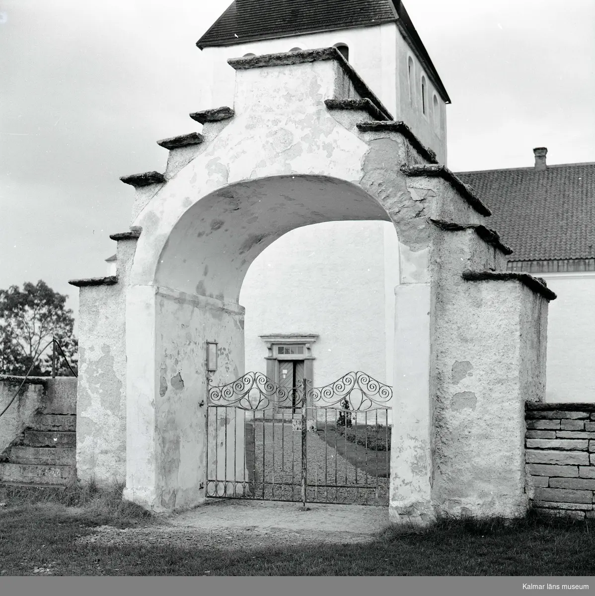 Stigluckan vid Persnäs kyrka.