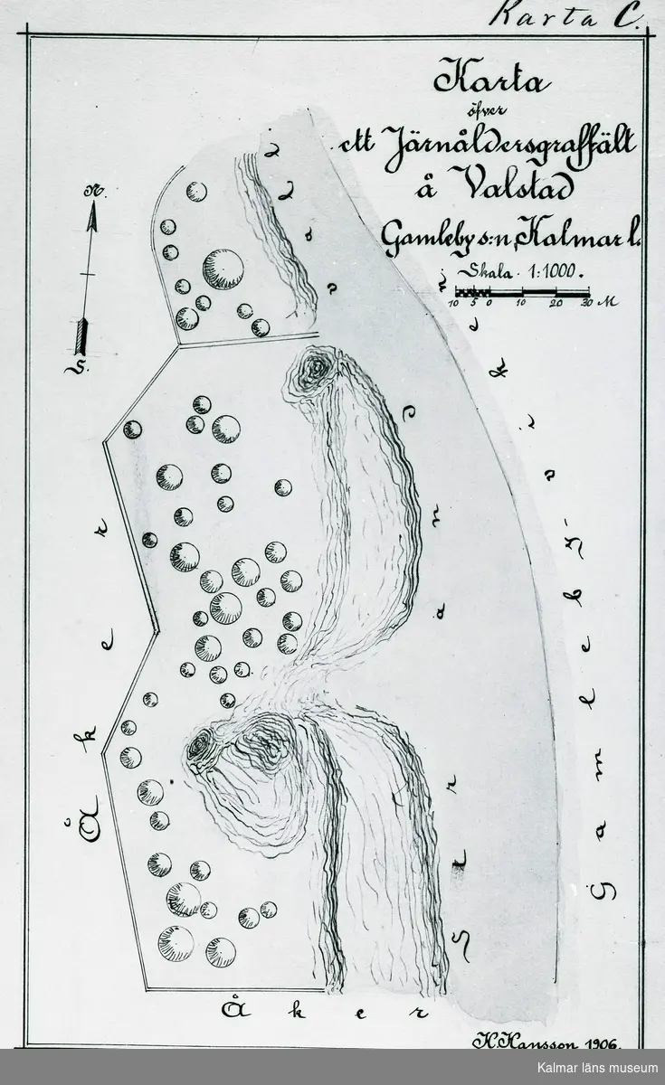 Karta över ett järnåldersgravfält ritad av Hans Hansson 1906.