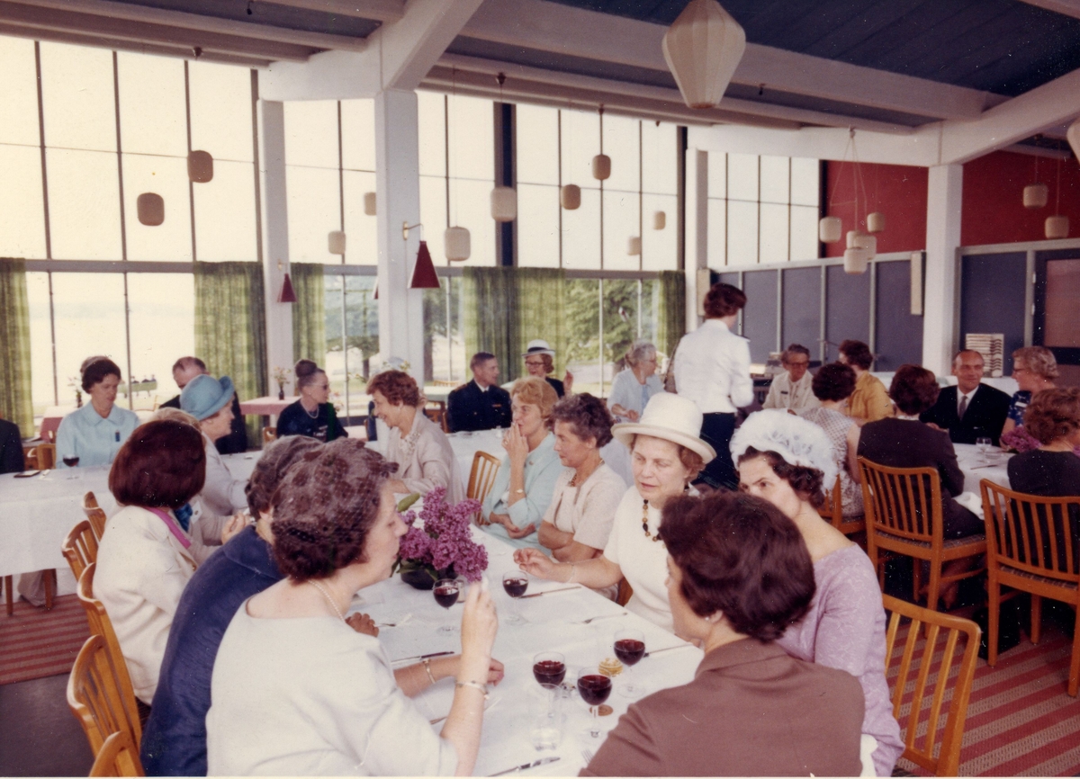 Rotary damklubb, Västerviks "Inner Wheel club" charterfest den 8 juni 1964