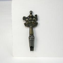 Polititegn med fløyte