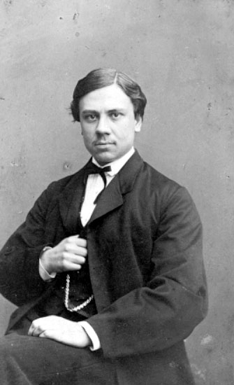 Johan Gustaf Wersäll.
Född 1845 i Skara.
Växte upp hos släktingar på Horshaga i Händene sn.
Död 1909 å Horshaga, Händene sn.