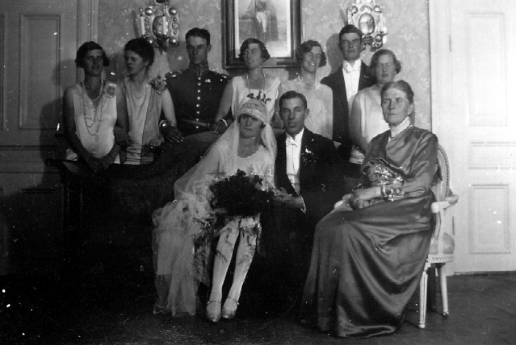 Brudparet Yngve Kallenberg och Gertrud Odencrants den 18 september 1928.