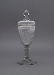 Pokal med lokk