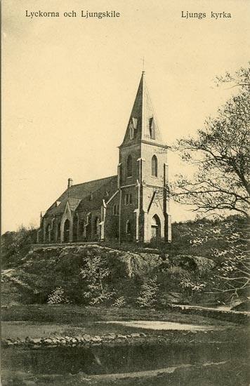 Enligt Bengt Lundins noteringar: "Ljungs kyrka med Ljungån och promenaden".