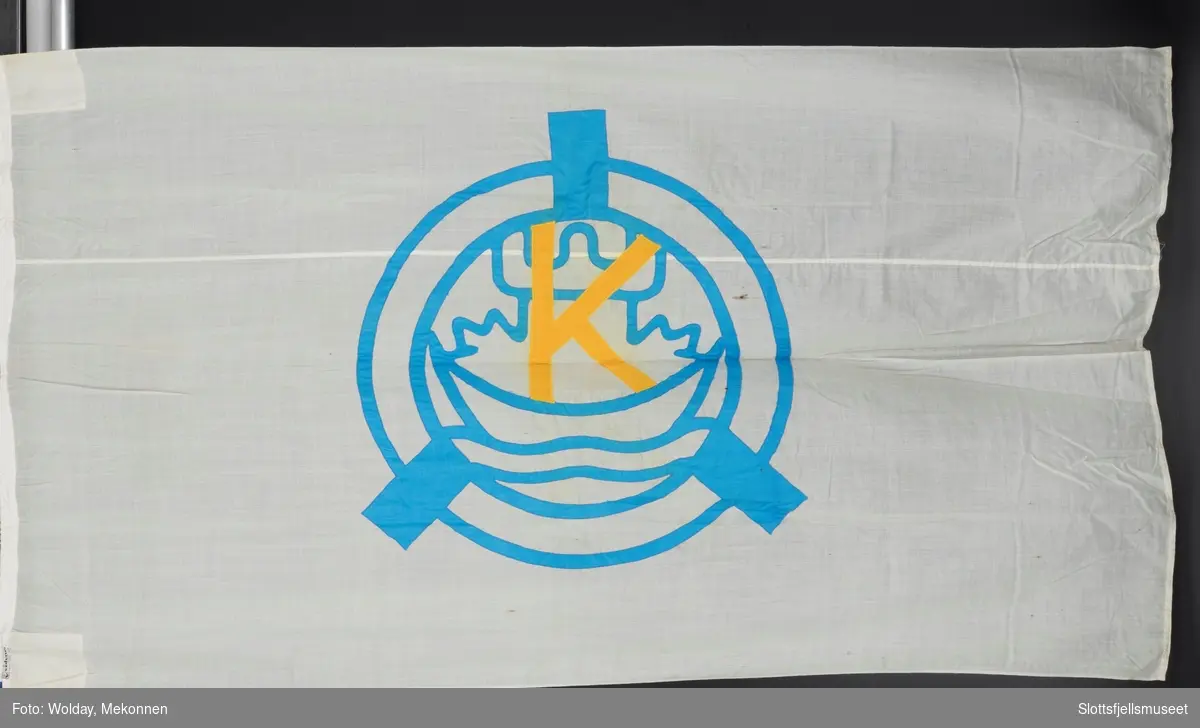 Bedriftsflagg Kaldnes, hvit bunn med blått symbol og gul K