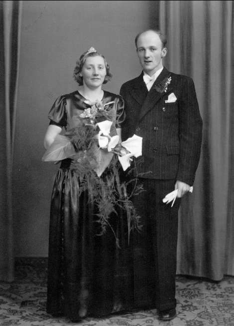 Brudfoto av Margit och Karl Gustavsson Mosskärr, Karlsborg 1940-talet.