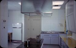 Bilder av respatex i admini. Kjøkken, oversikt mot anretning