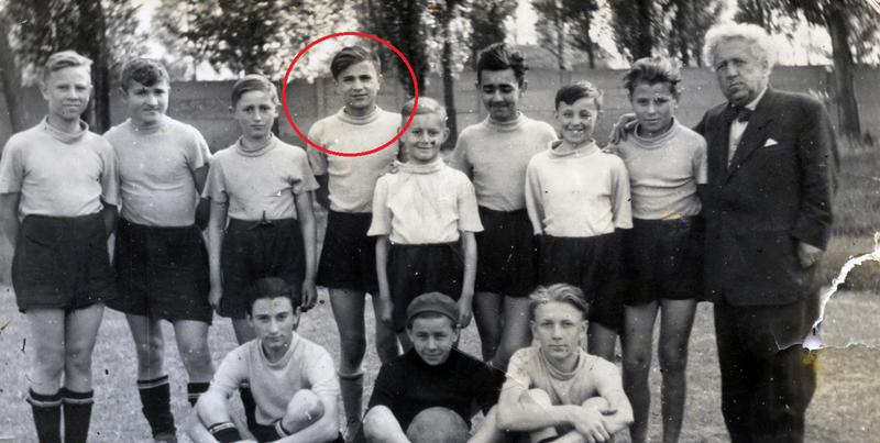 Istvan og fotballaget han spilte på i 1951. (Foto/Photo)