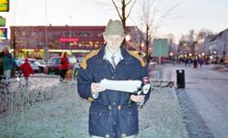 Portrett av Øystein Søvik med underskrifter.