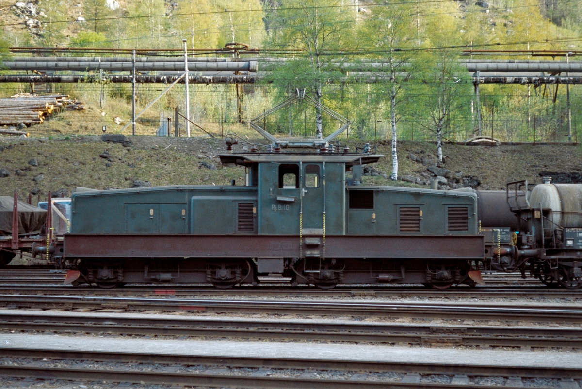 Rjukanbanens lokomotiv nr. 10 på Rjukan stasjon.