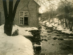 Lillehammer. Mesnaelva, antakelig rett ovenfor Mesnabrua.