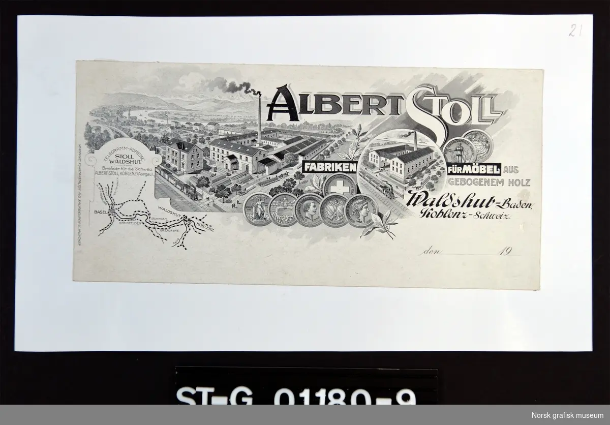 Brevhodet i sort/hvitt viser firmanavnet: "Albert Stoll" øverst, med motivet en samling bygninger med en lang fabrikkpipe, i et landlig landskap, nedenfor. Nederst til venstre er det en kart med veinettbetegnelser.