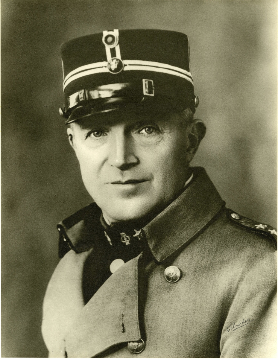 Portrett av Andreas Withammer iført en militæruniform.