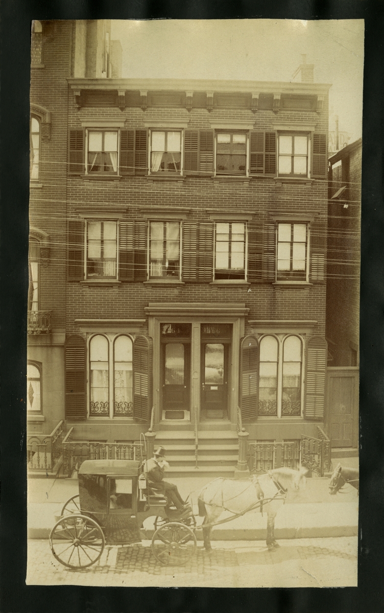 Fotoalbum etter Lorentz Severin Skougaard.
Lorentz Severin Skougaard (født 11. mai 1837 i Farsund, død 1885 i New York) var en norskfødt tenor. Han var bror til offiseren Johan Skougaard.
I New York, hvor Skougaard senere døde, ble han en fetert sangpedagog. Hans gravminne ses på Langesund kirkegård i Telemark.