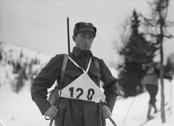 Militært langrenn med skyting. Nr. 120 Soldat Lars Løseth