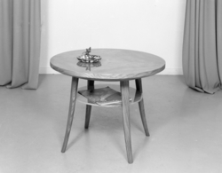 Rundt salongbord/ ekstrabord.