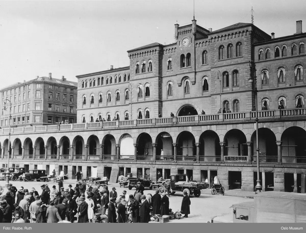 torg, mennesker, torghandel, biler, basarer, politistasjon, bygård