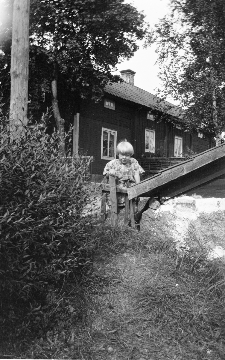 "Barbro Hallgren Sevasta Altuna", Uppland 1929