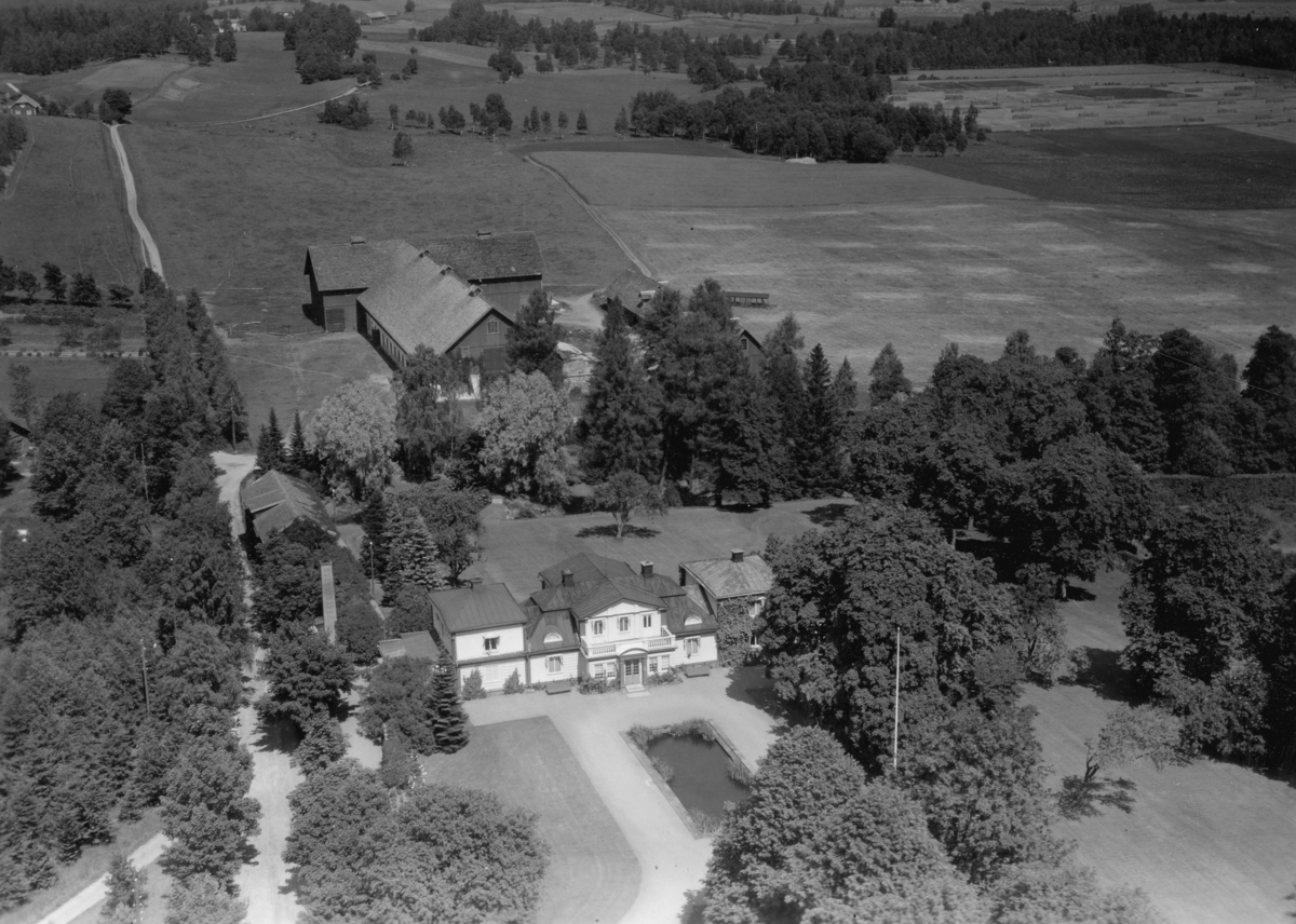 Flygfoto över Bratteborgs gård i Vaggeryds kommun Nr. H. 1913