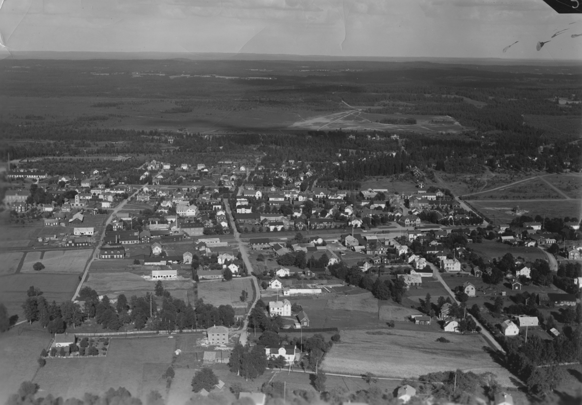 Flygfoto över Skillingaryd i Vaggeryds kommun. Nr. F. 2877