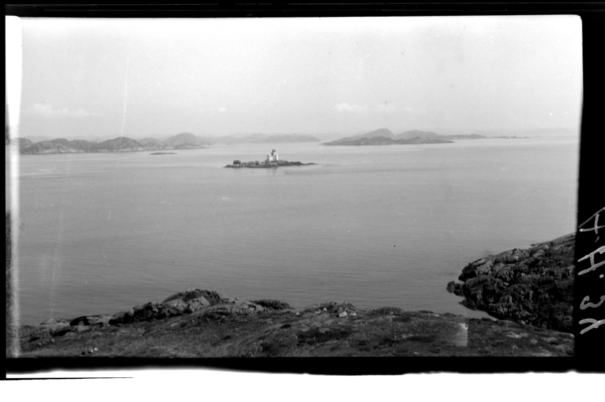 Utsikt fra Færøy. Fotografert 1938.