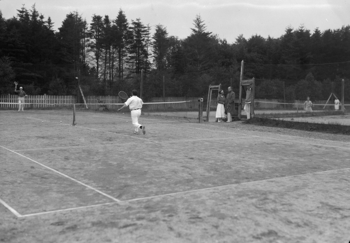 Tenniskamp på Øya
