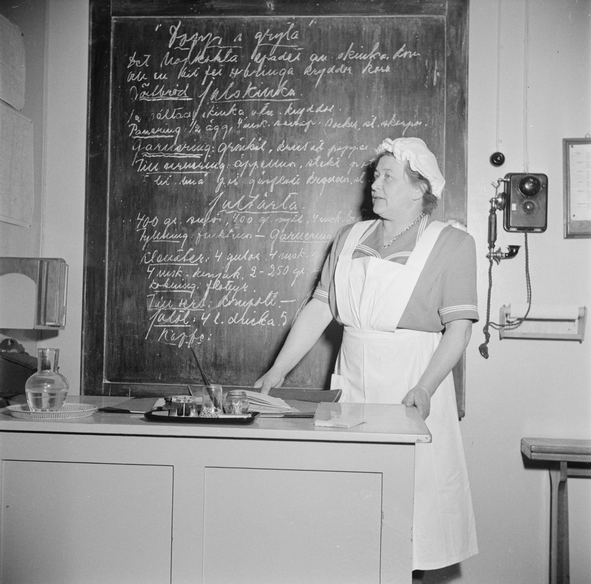 Kvinna med matlagningsrecept, Uppsala